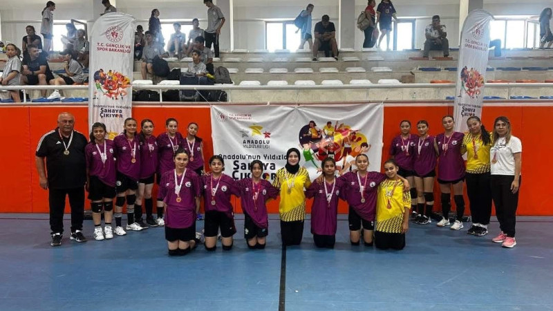 Anadolu Yıldızlar Ligi Hentbol müsabakaları Niğde’de tamamlandı
